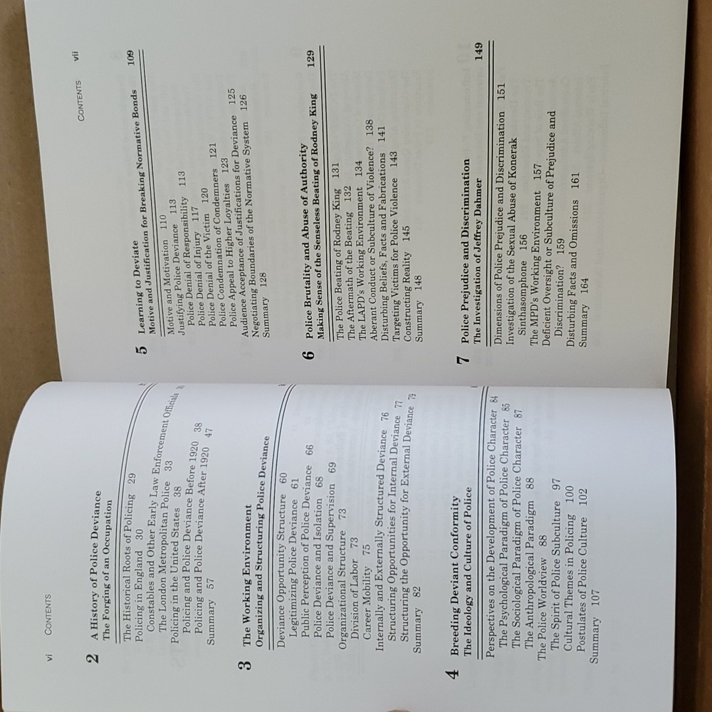 👮 Forces of Deviance paperback book 📚 - Picture 7 of 8